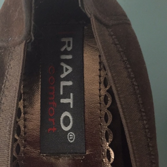 Shoes - Picture 2 of 3